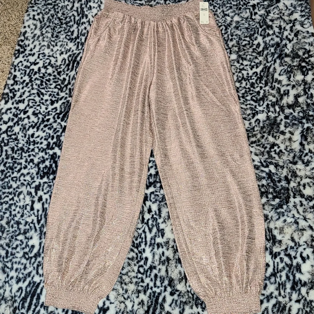 GILLIAN SHIMMER JOGGERS BY SATURDAY/SUNDAY ANTHROPOLOGIE PINK/ROSE SIZE XS NWT - Picture 3 of 16